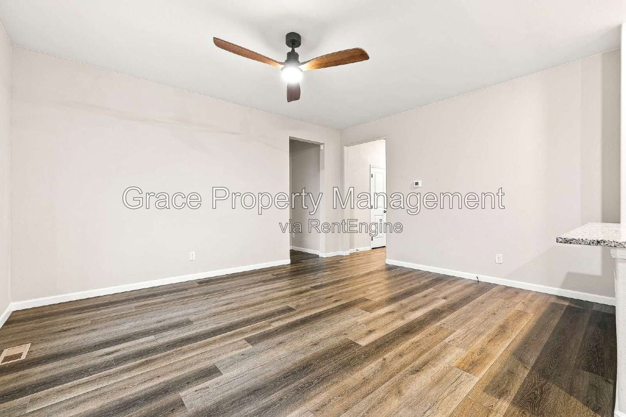 8883 Ventura Ct - Photo 3 of 22