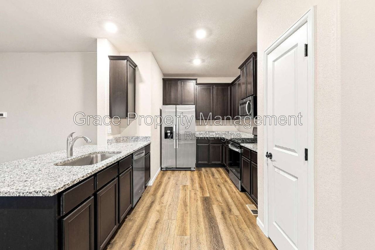 8883 Ventura Ct - Photo 5 of 22
