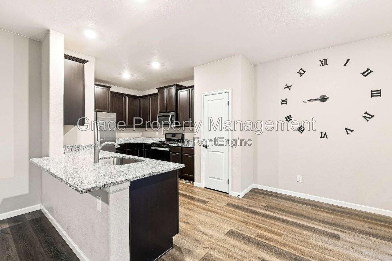 8883 Ventura Ct - Photo 6 of 22