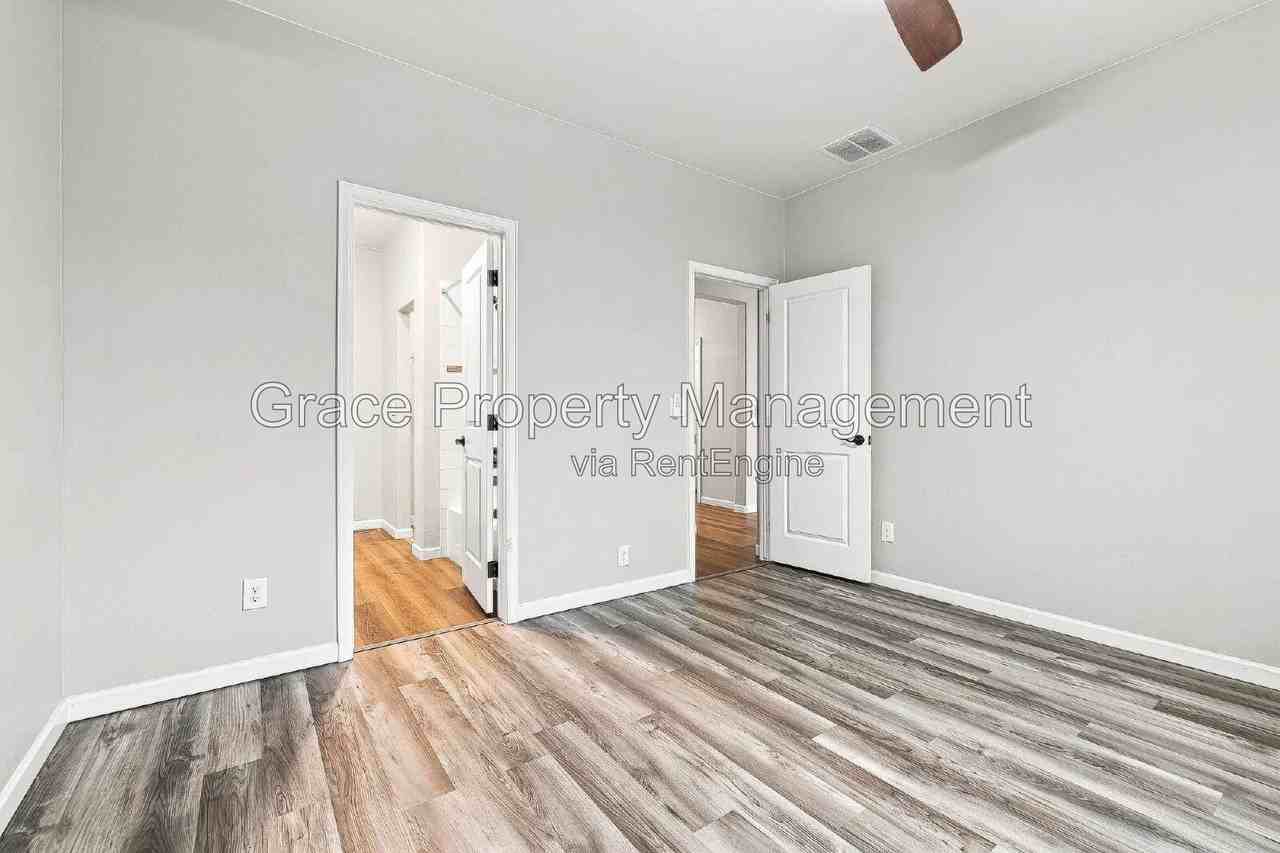 8883 Ventura Ct - Photo 7 of 22