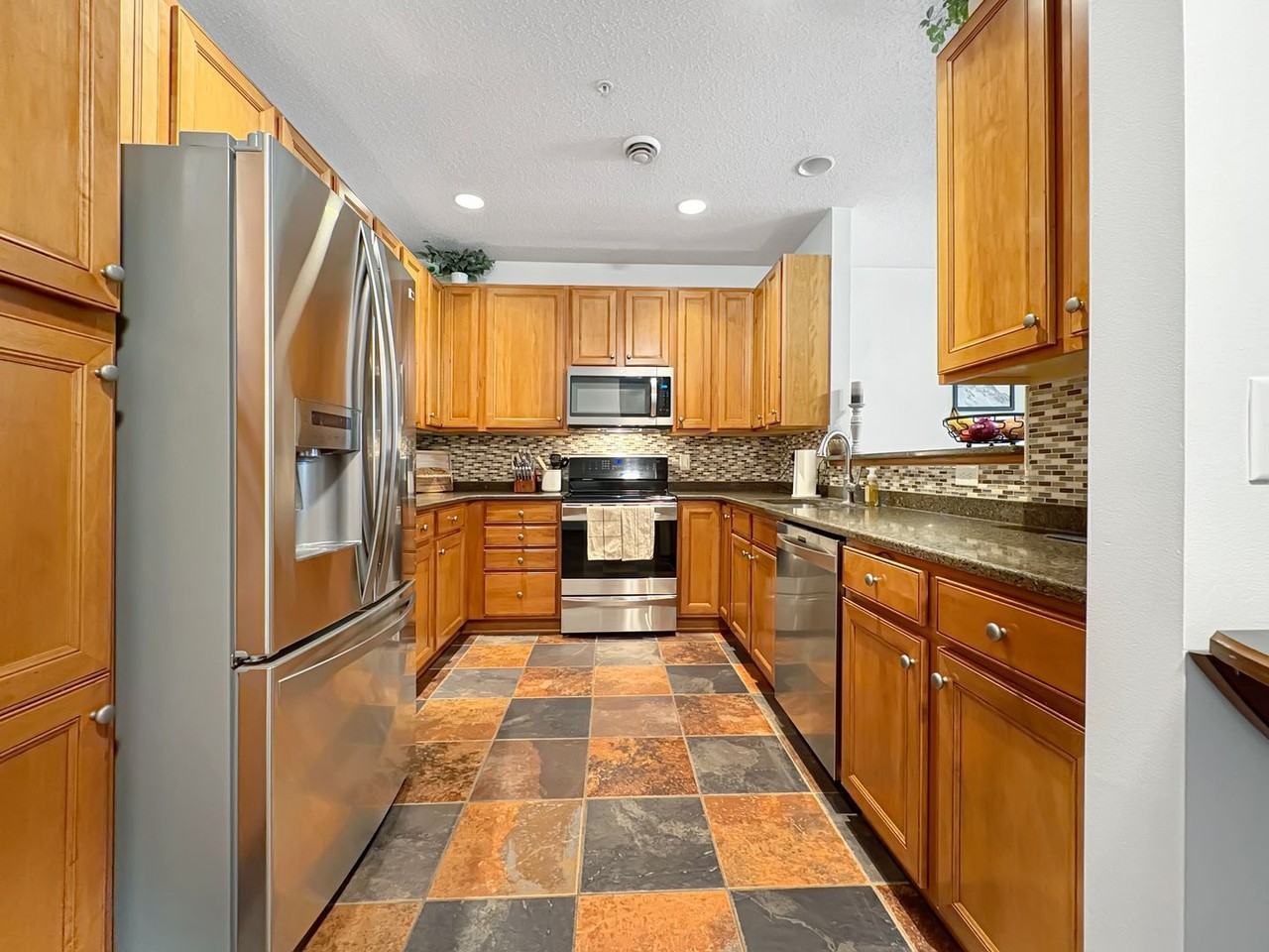 4940 Underwood Ln N #B - Photo 5 of 25