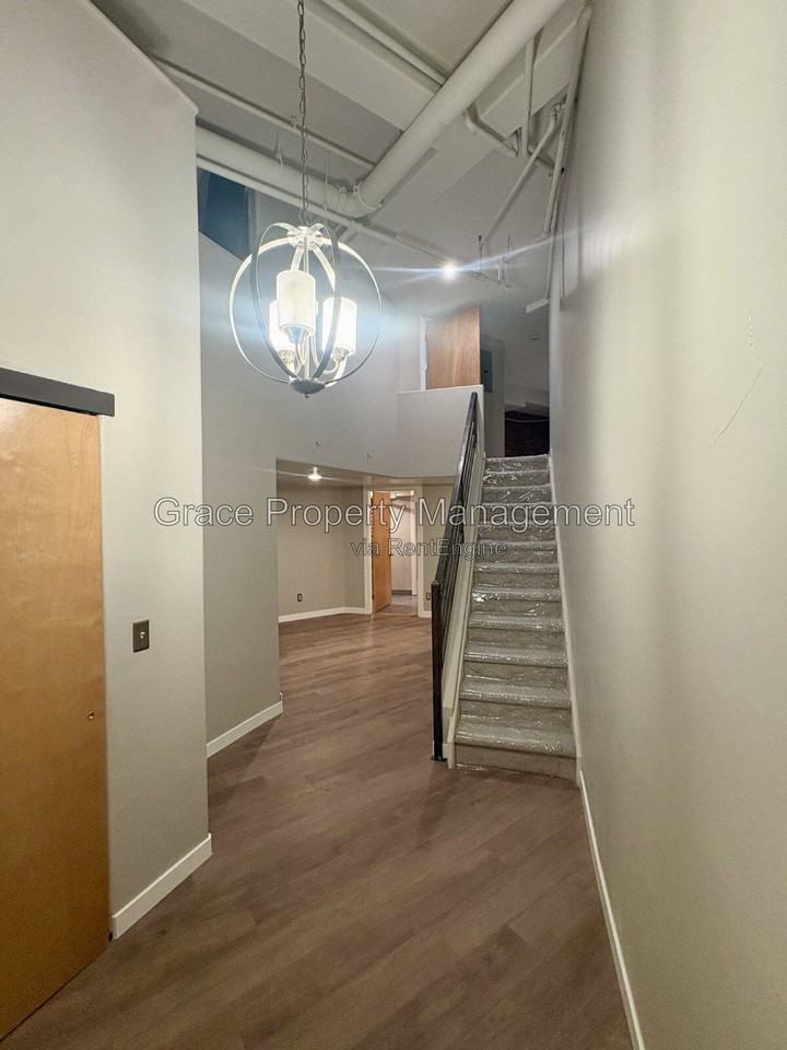 1617 California St #2F - Photo 4 of 20