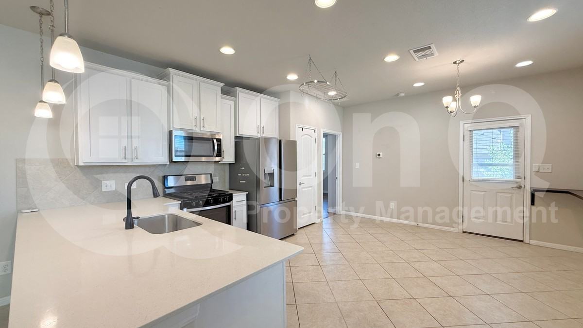 136 Nogalito Way - Photo 6 of 18