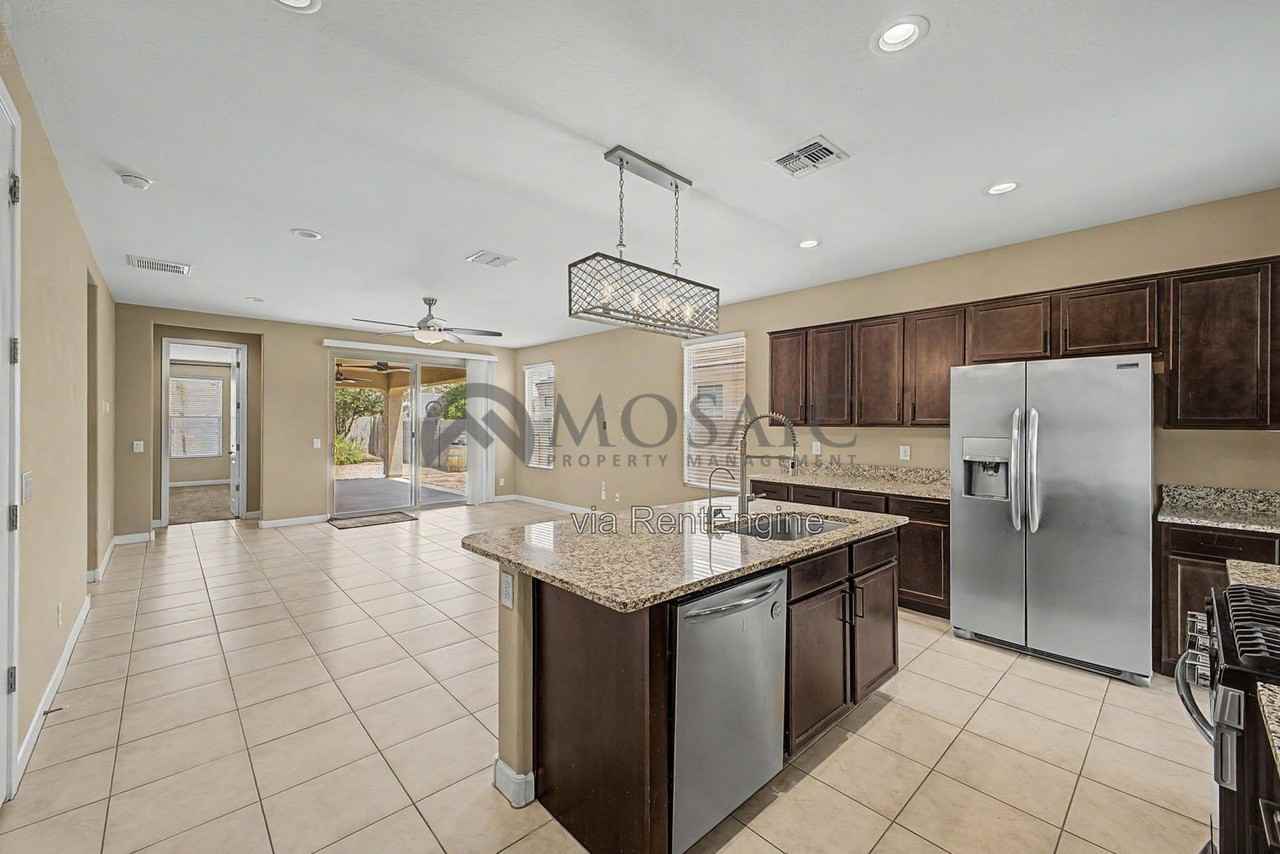598 W Belmont Red Trl - Photo 7 of 32