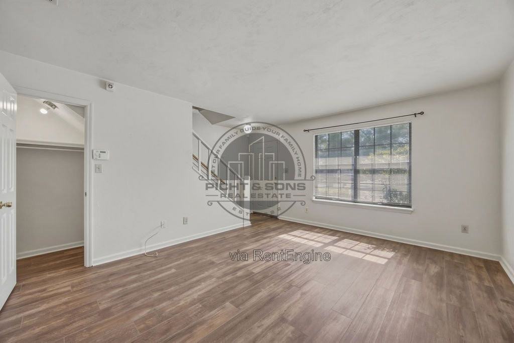 2408 Fred Smith Rd - Photo 4 of 20