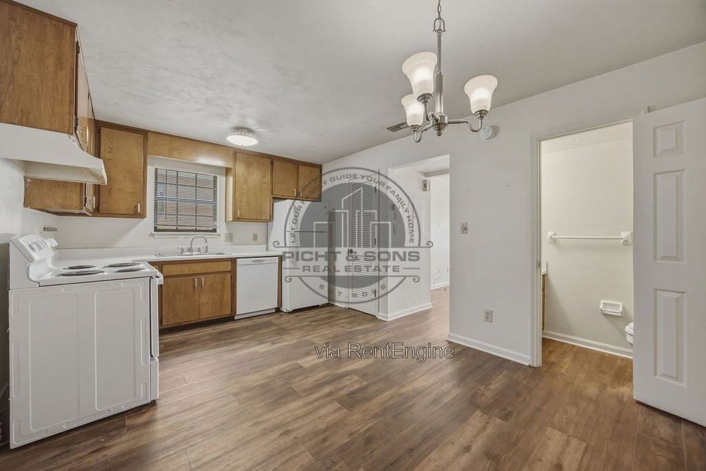 2408 Fred Smith Rd - Photo 6 of 20