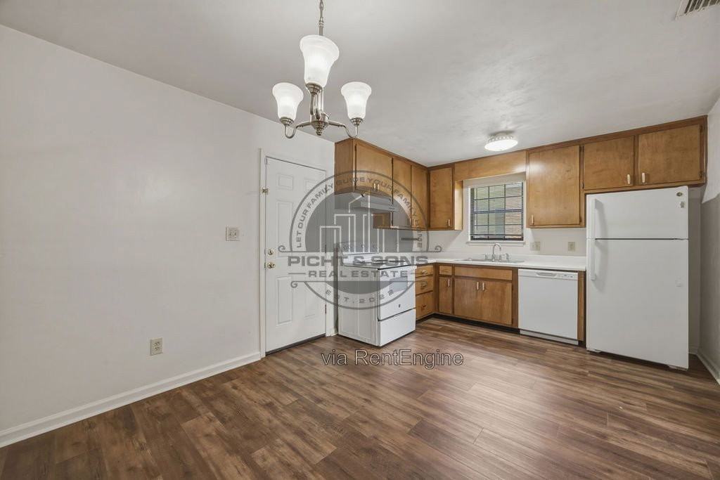 2408 Fred Smith Rd - Photo 7 of 20