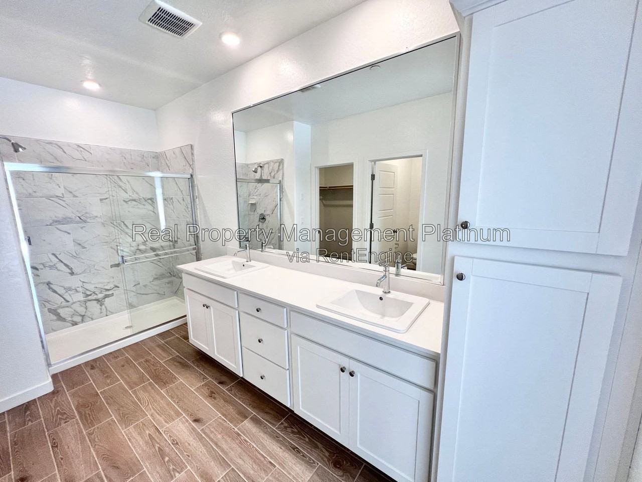 7229 E Cornell Ave - Photo 5 of 15