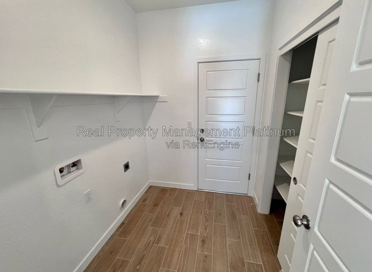 7229 E Cornell Ave - Photo 7 of 15