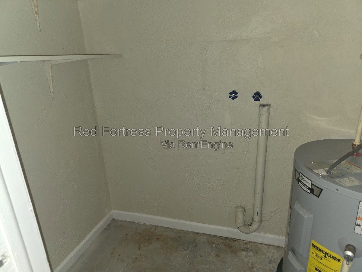 718 Karlov St - Photo 7 of 8