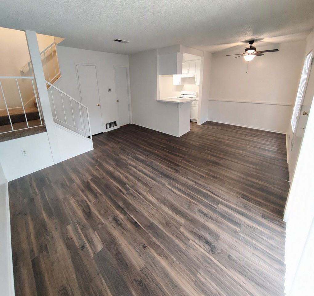 4879 Jackson St #B - Photo 2 of 9