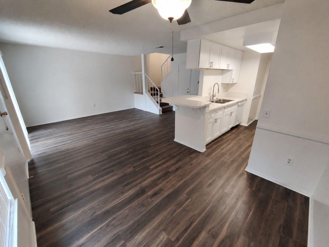 4879 Jackson St #B - Photo 3 of 9