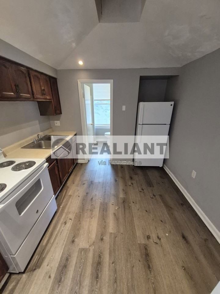26 Euclid St #2 - Photo 5 of 11