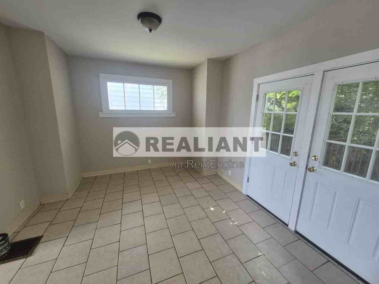 112 10th Ave - Photo 6 of 15