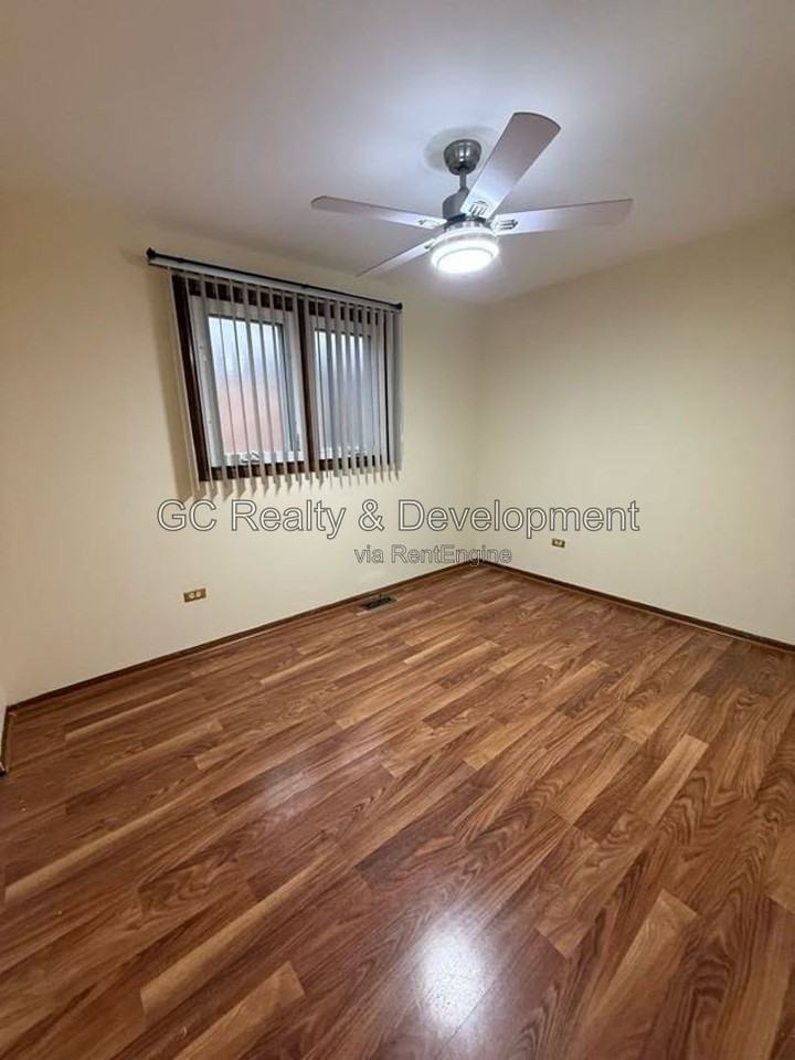 5738 S Central Ave - Photo 6 of 14