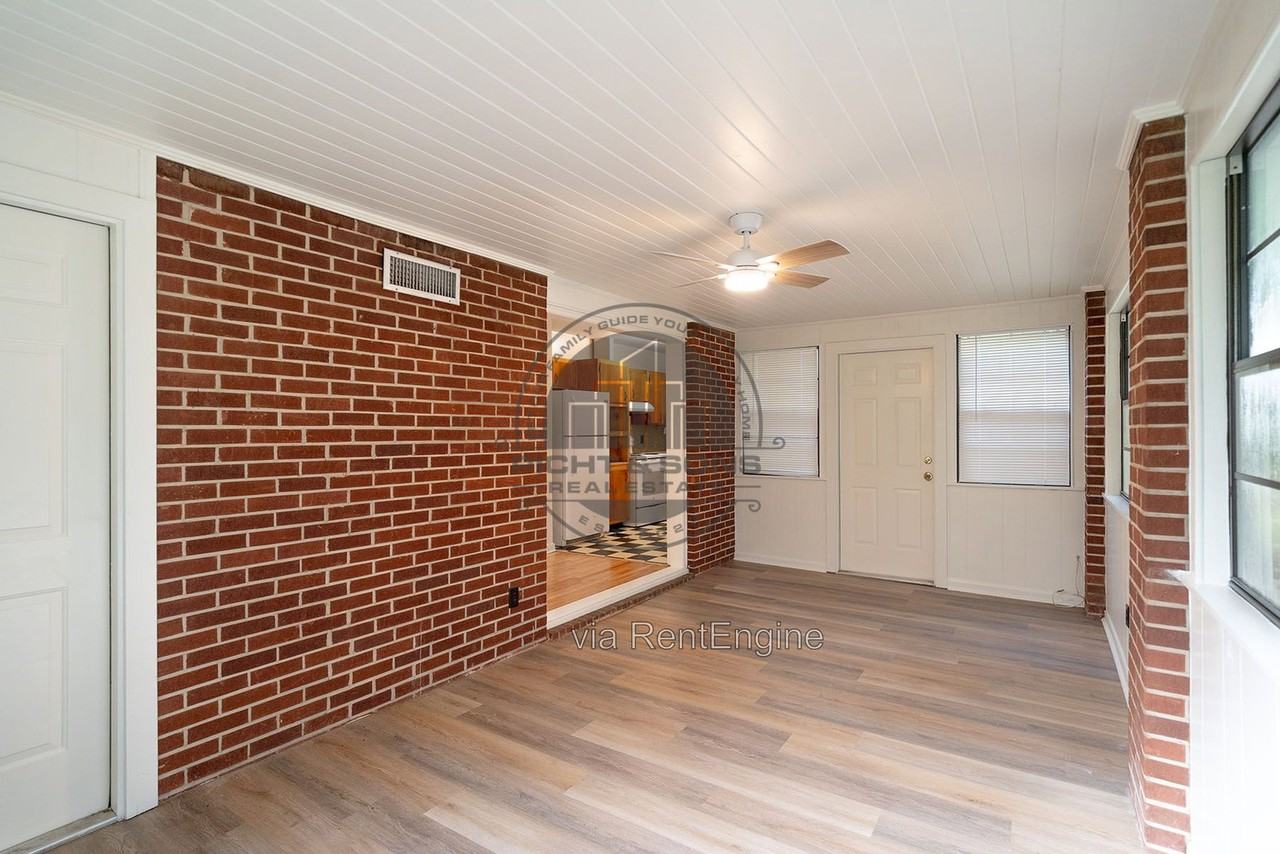 1712 Canterbury St - Photo 7 of 19