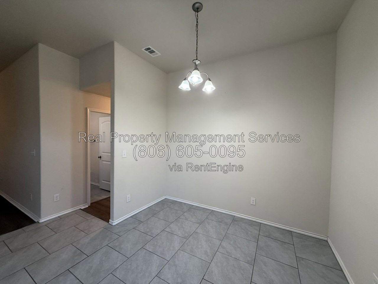 7431 104th St - Photo 4 of 12