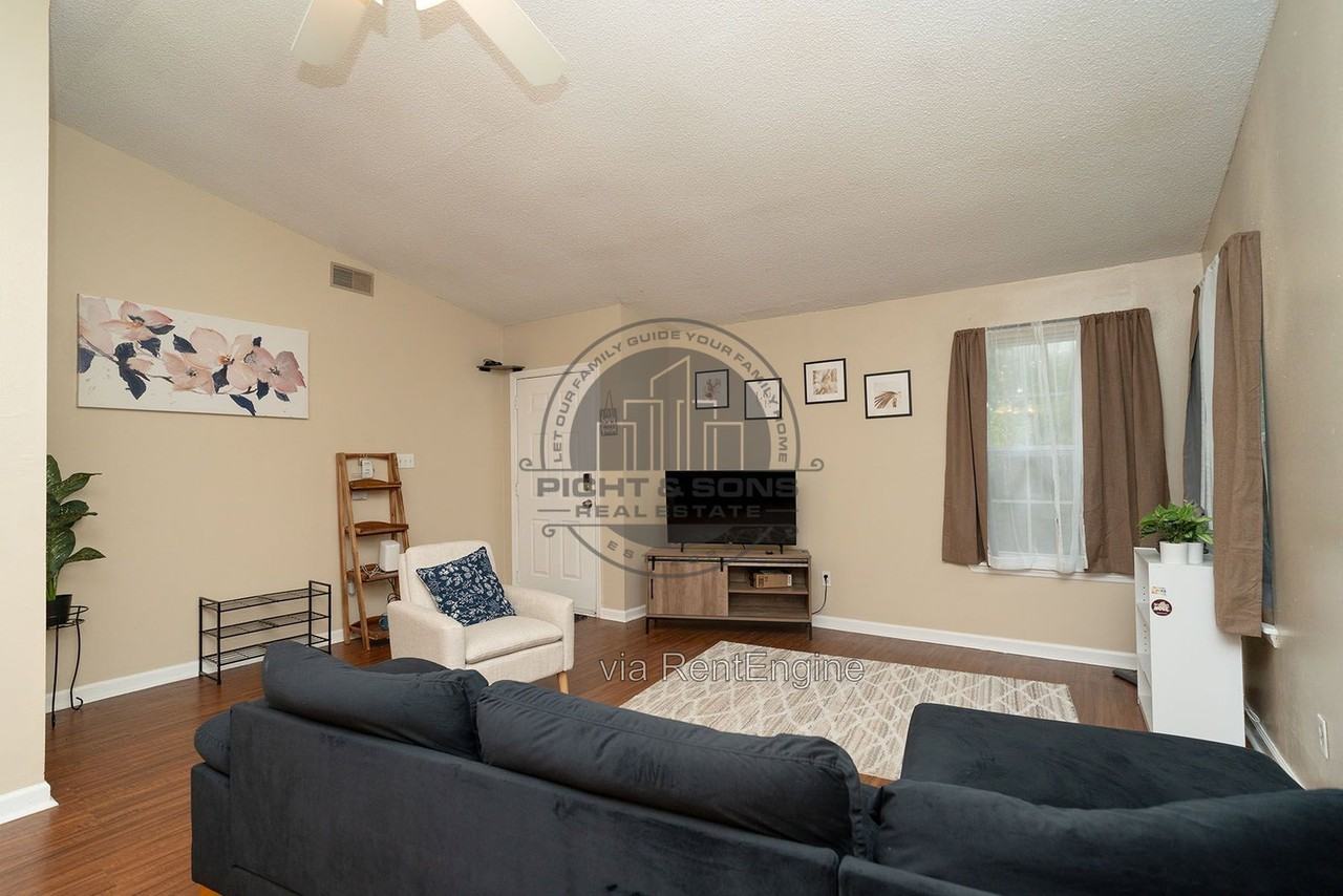 1877 Meriadoc Rd #1 - Photo 3 of 12