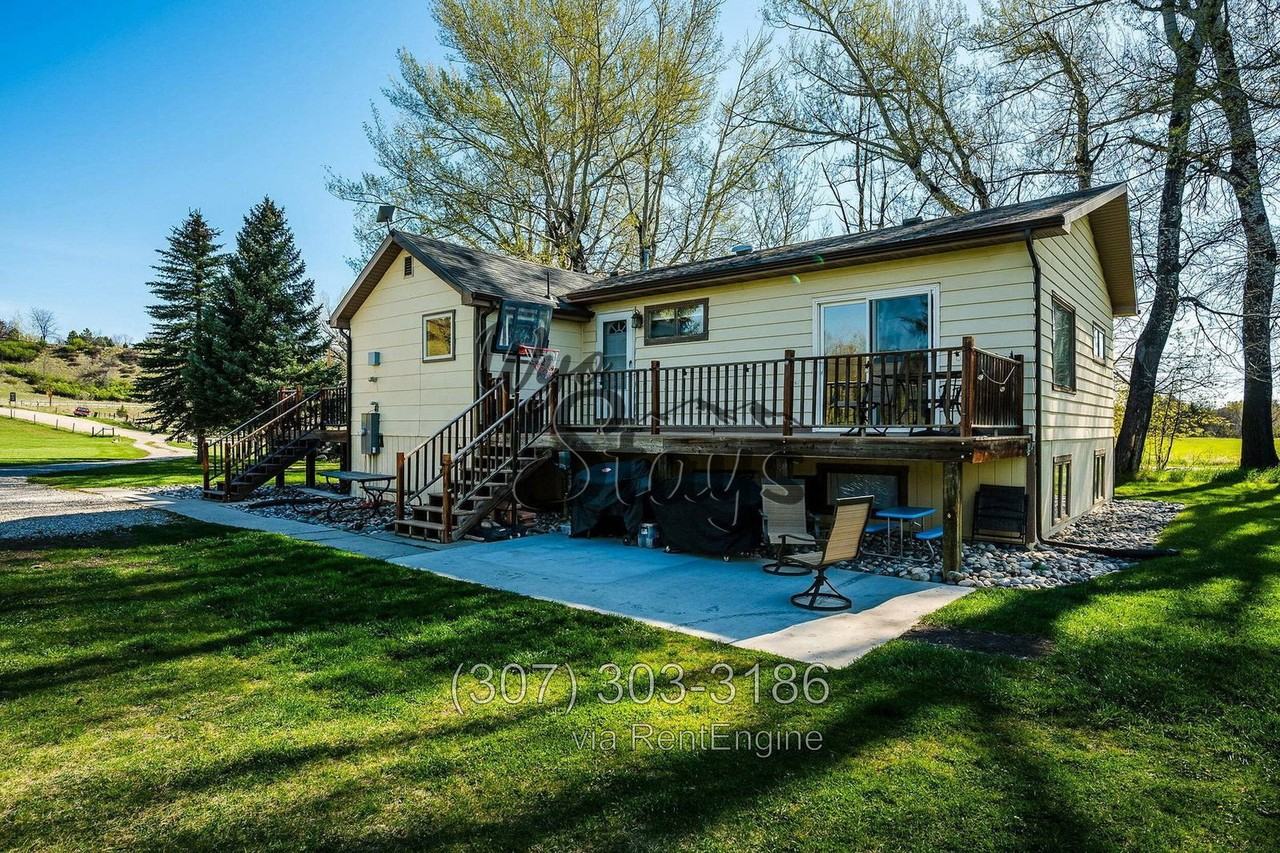 328 Centennial Ln - Photo 2 of 26