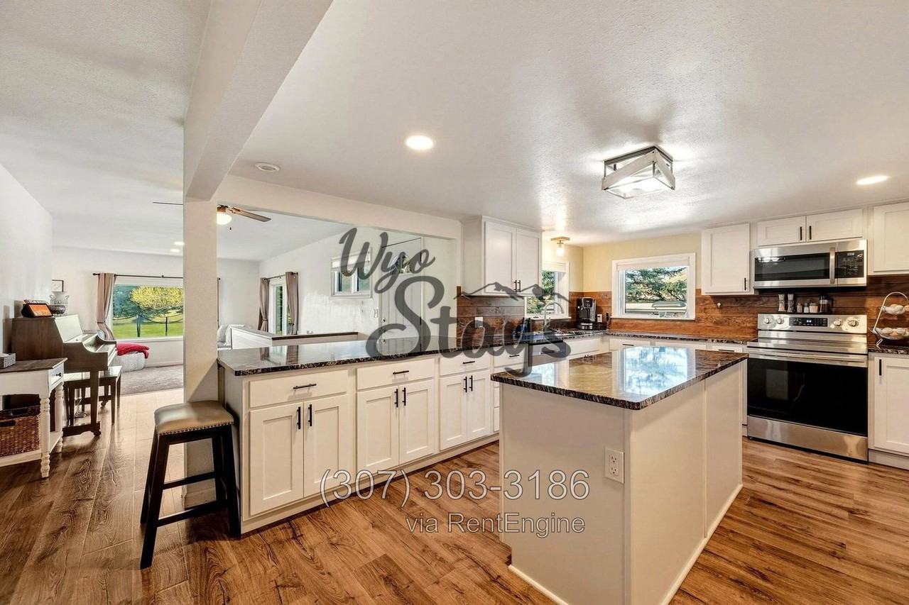 328 Centennial Ln - Photo 6 of 26