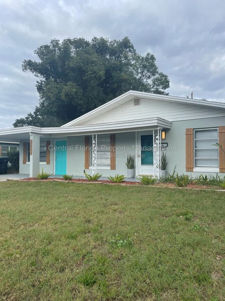 3623 E Esther St - Photo 2 of 18