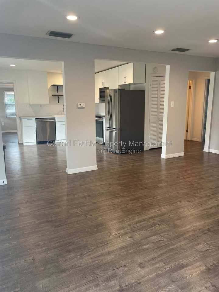 3623 E Esther St - Photo 4 of 18