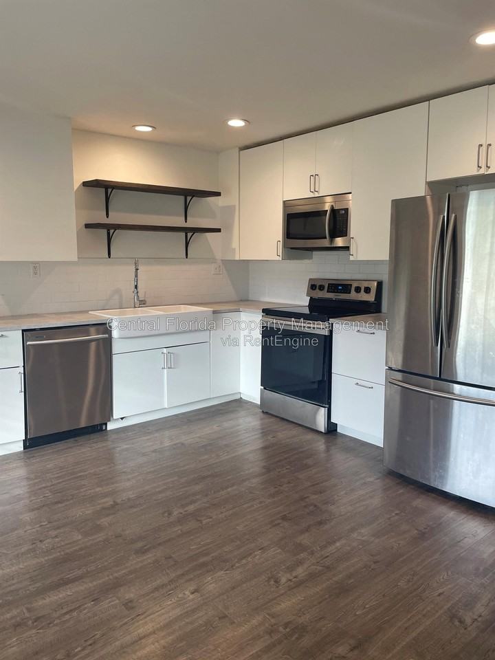 3623 E Esther St - Photo 5 of 18