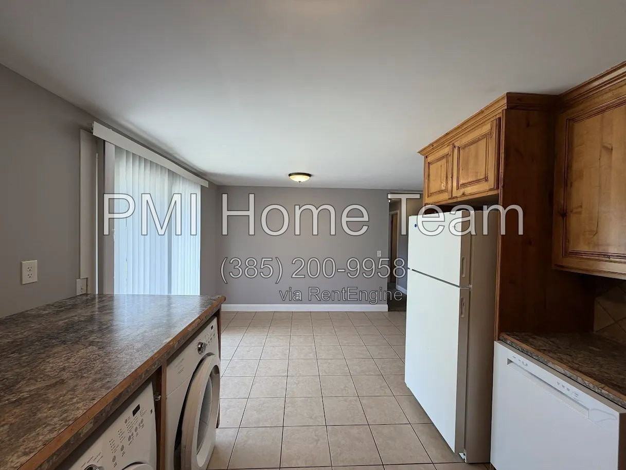 273 W 4800 S - Photo 4 of 11