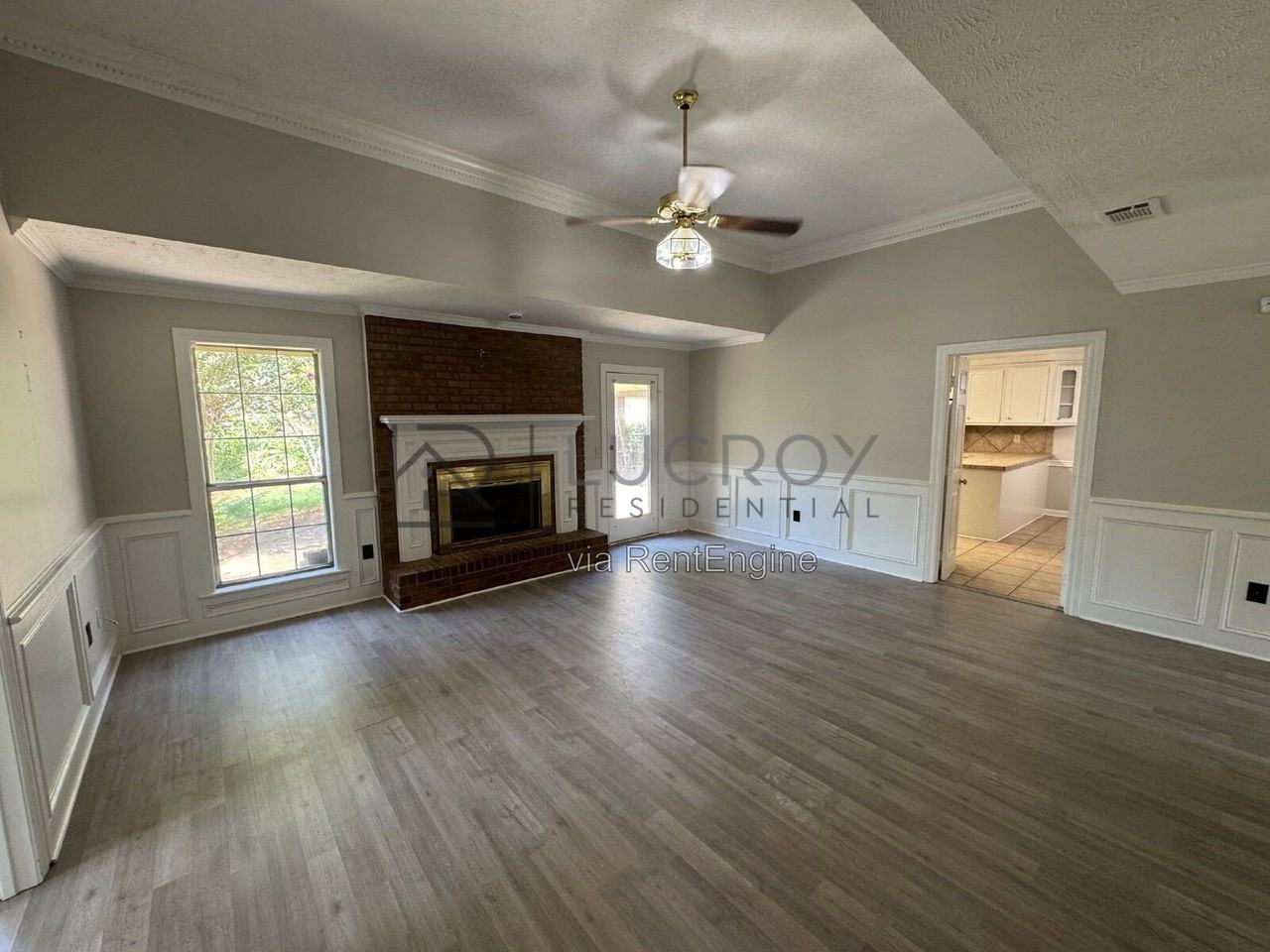33 Sandlewood Dr - Photo 6 of 19