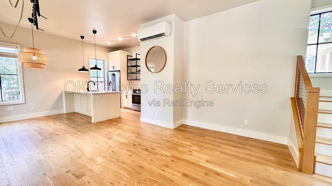 941 Pedalers Ln - Photo 3 of 34