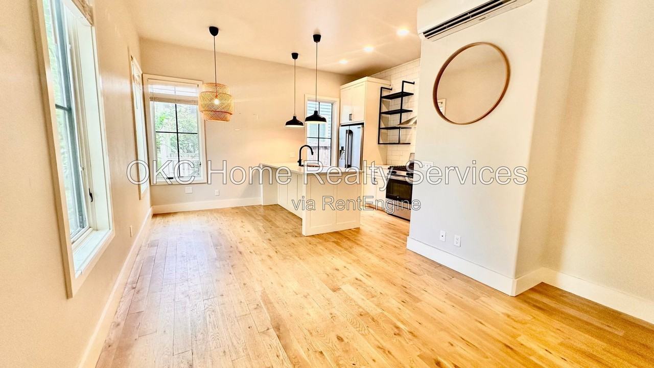 941 Pedalers Ln - Photo 4 of 34
