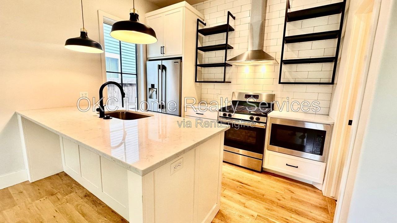 941 Pedalers Ln - Photo 7 of 34