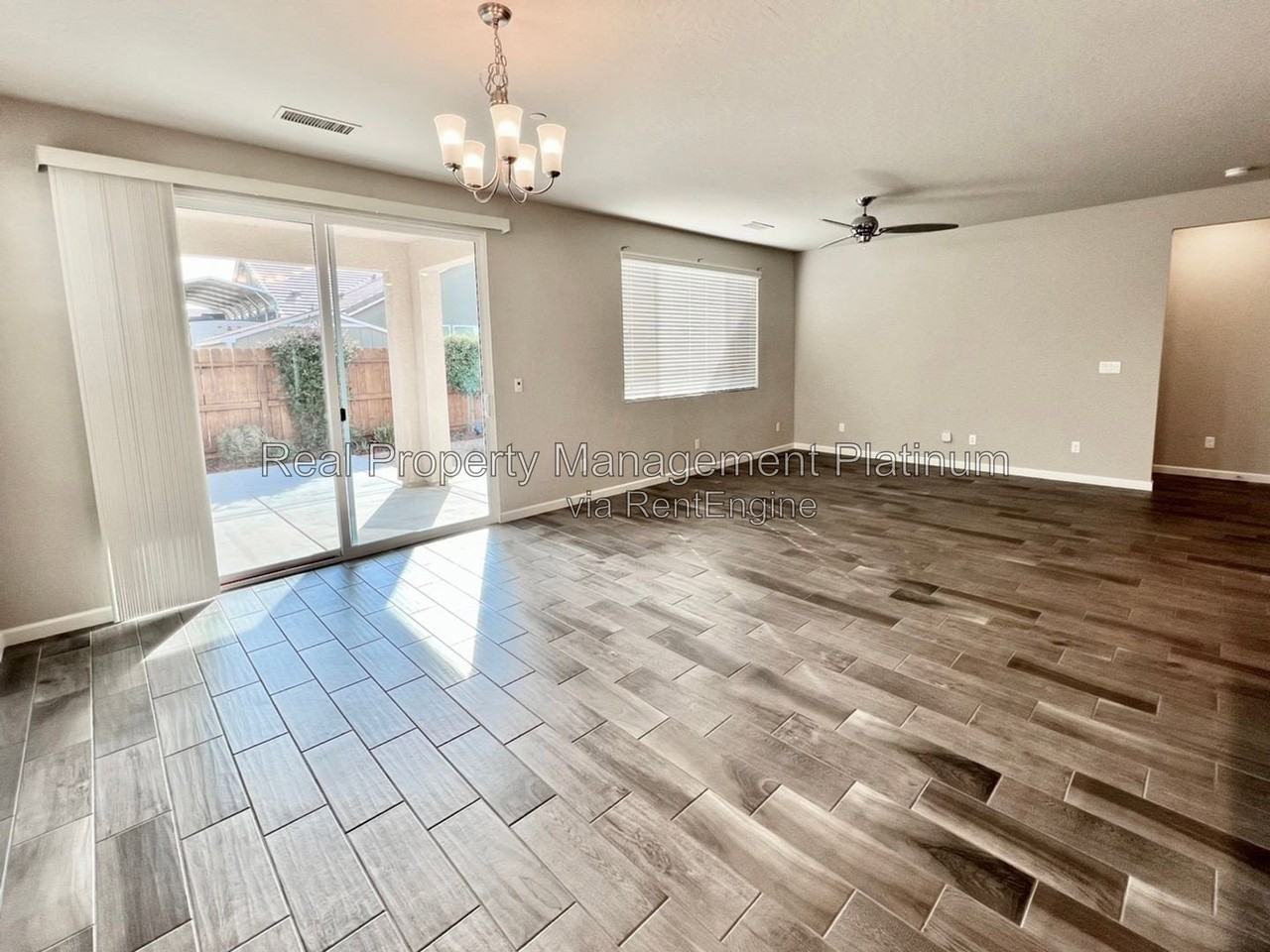 4060 Sussex Ave - Photo 3 of 29