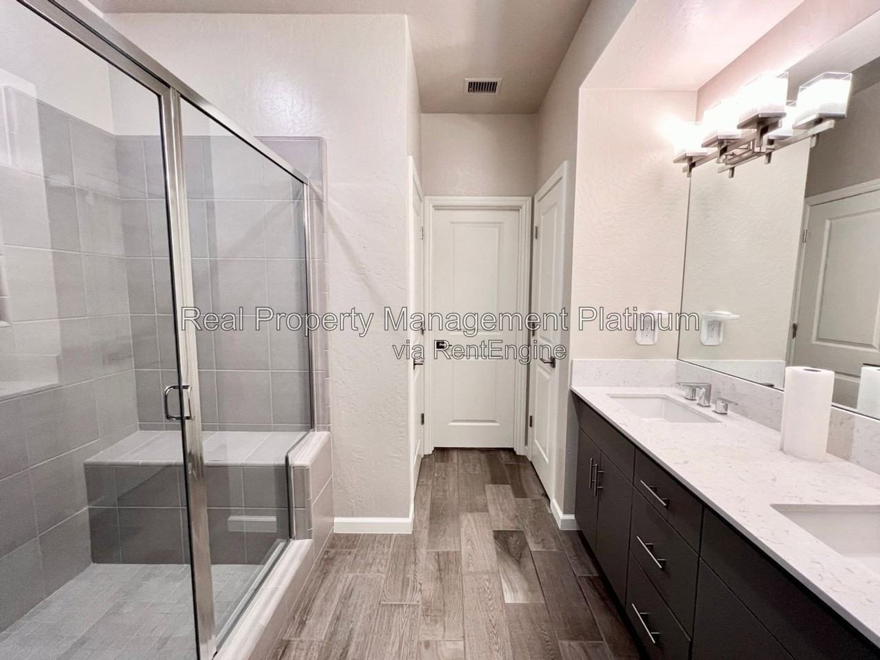 4060 Sussex Ave - Photo 6 of 29