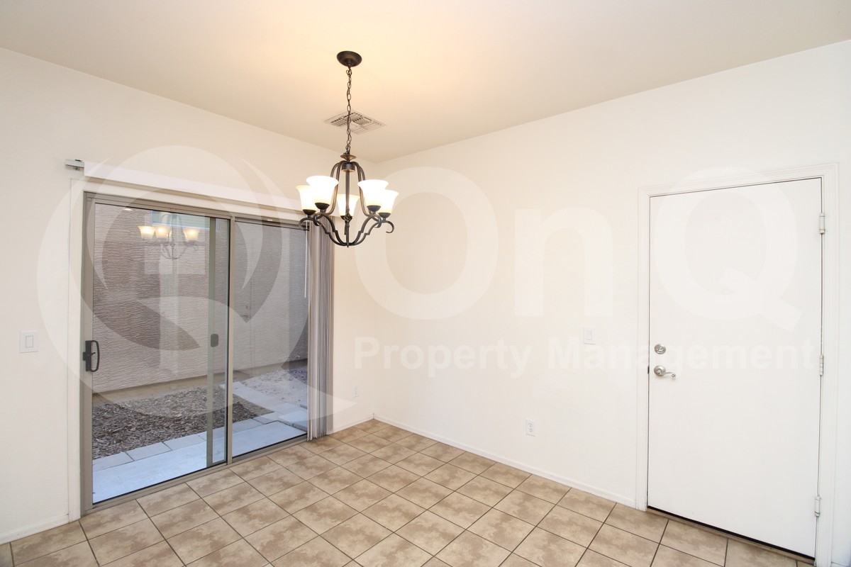 2840 S Brett St - Photo 6 of 23