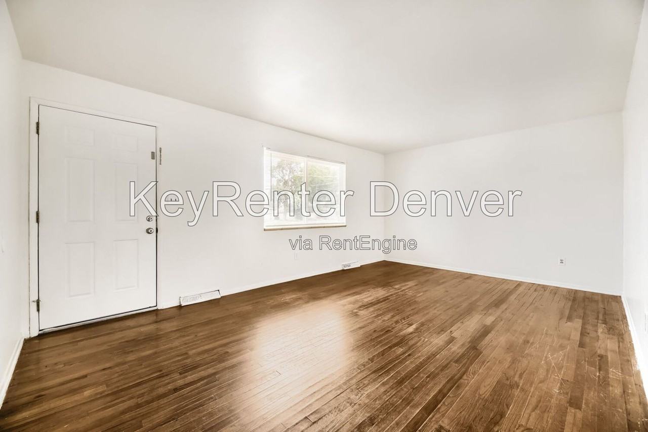 4282 W Virginia Ave - Photo 4 of 18