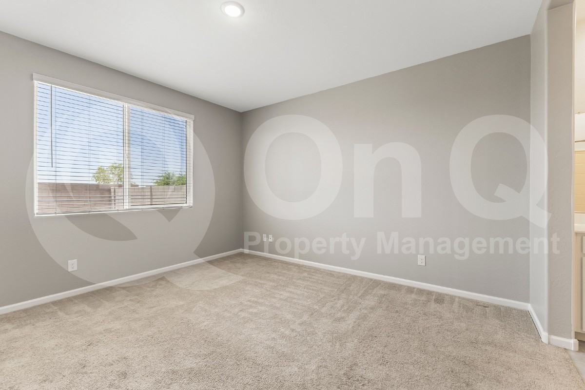 12219 E Wallflower Ln - Photo 7 of 27