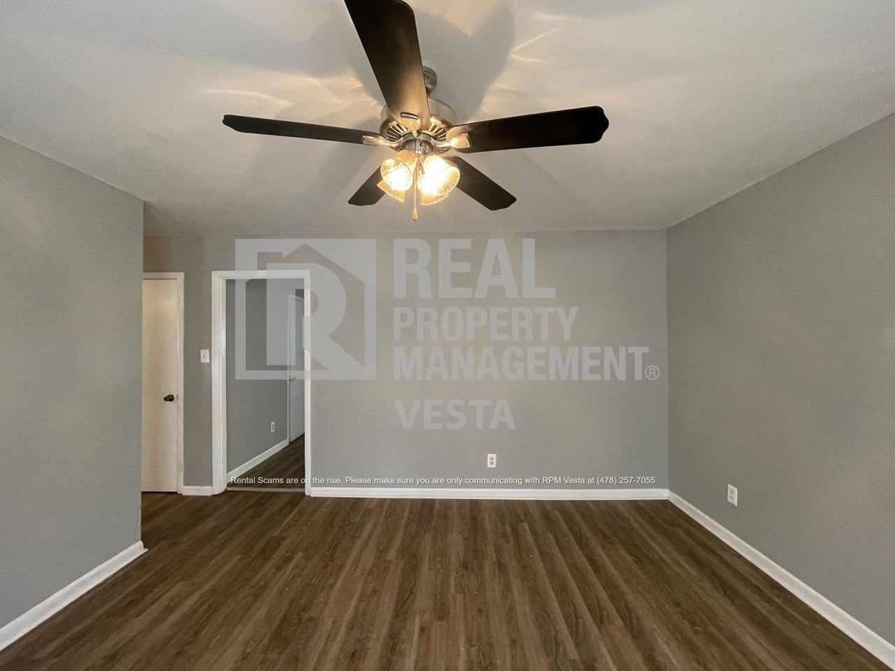 111 Windsor Dr - Photo 3 of 17