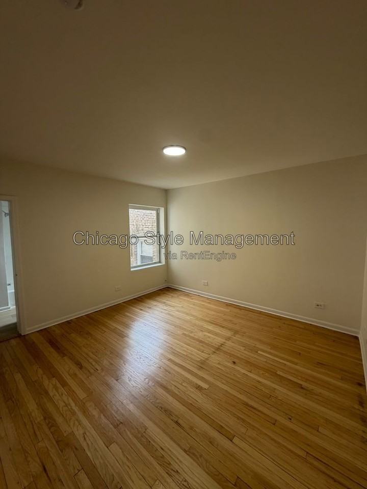 7831 S Colfax Ave #1N - Photo 6 of 13