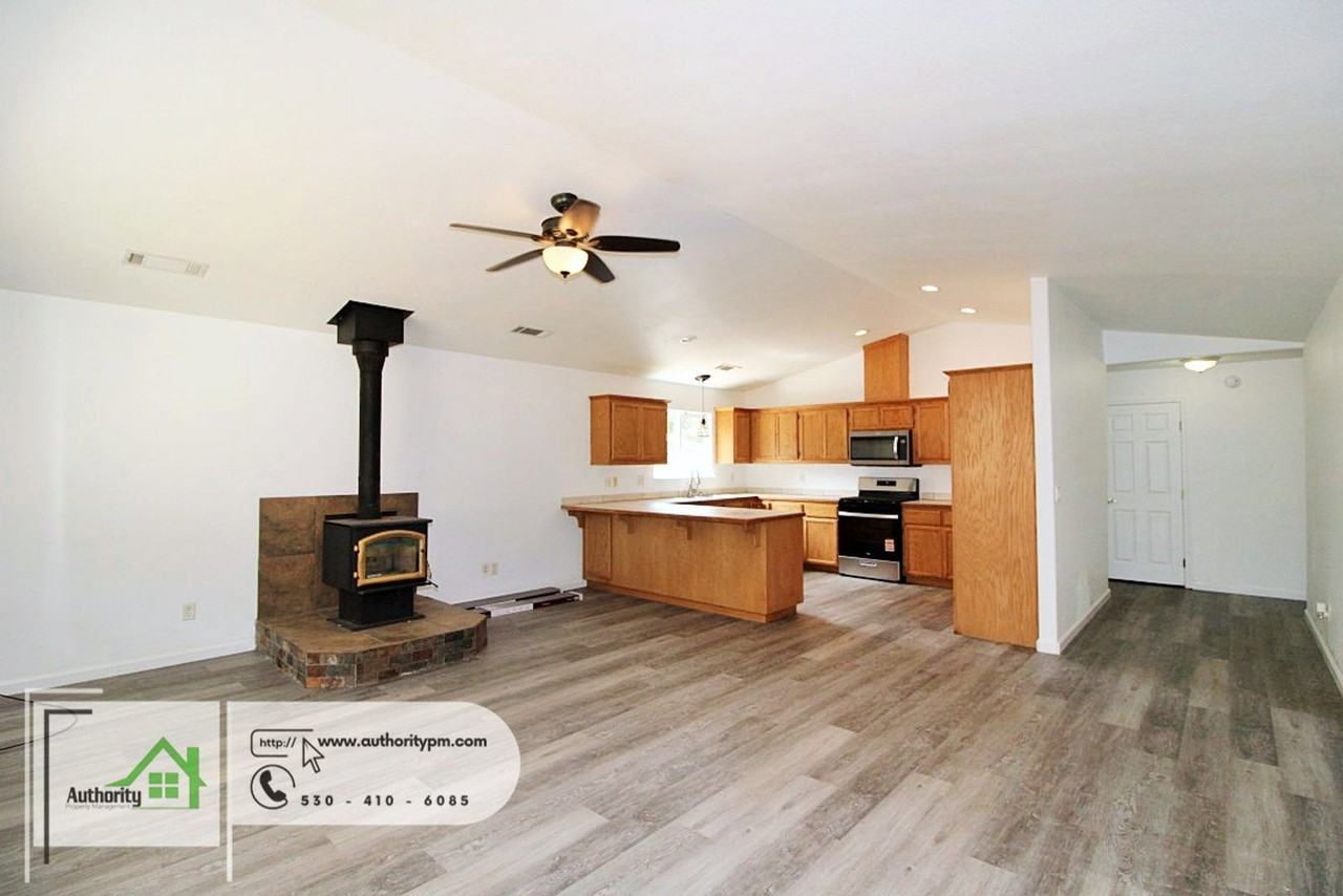14780 Marin Dr - Photo 4 of 30