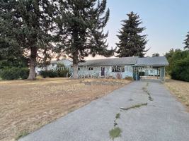 featured image of 315 E 1st Ave