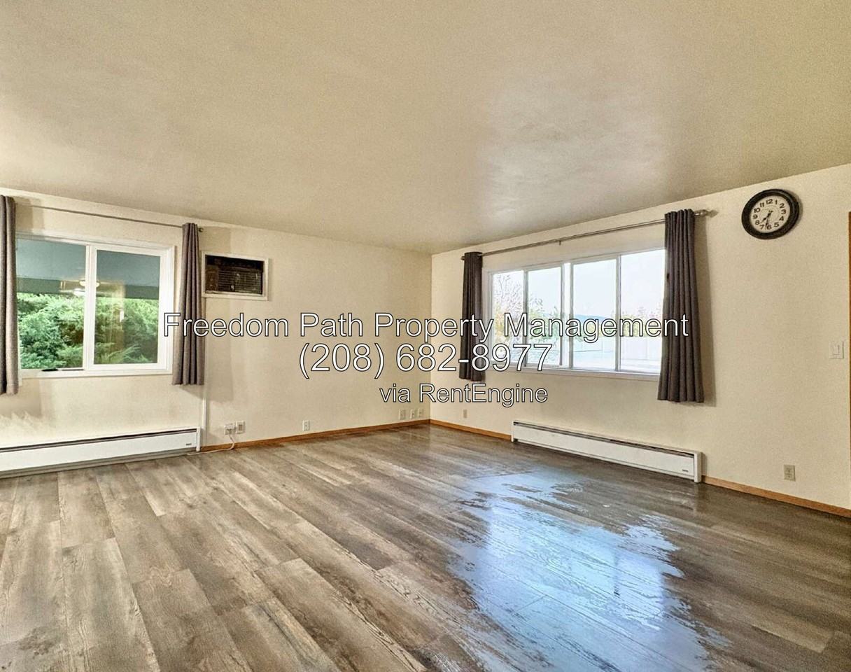 315 E 1st Ave - Photo 4 of 23