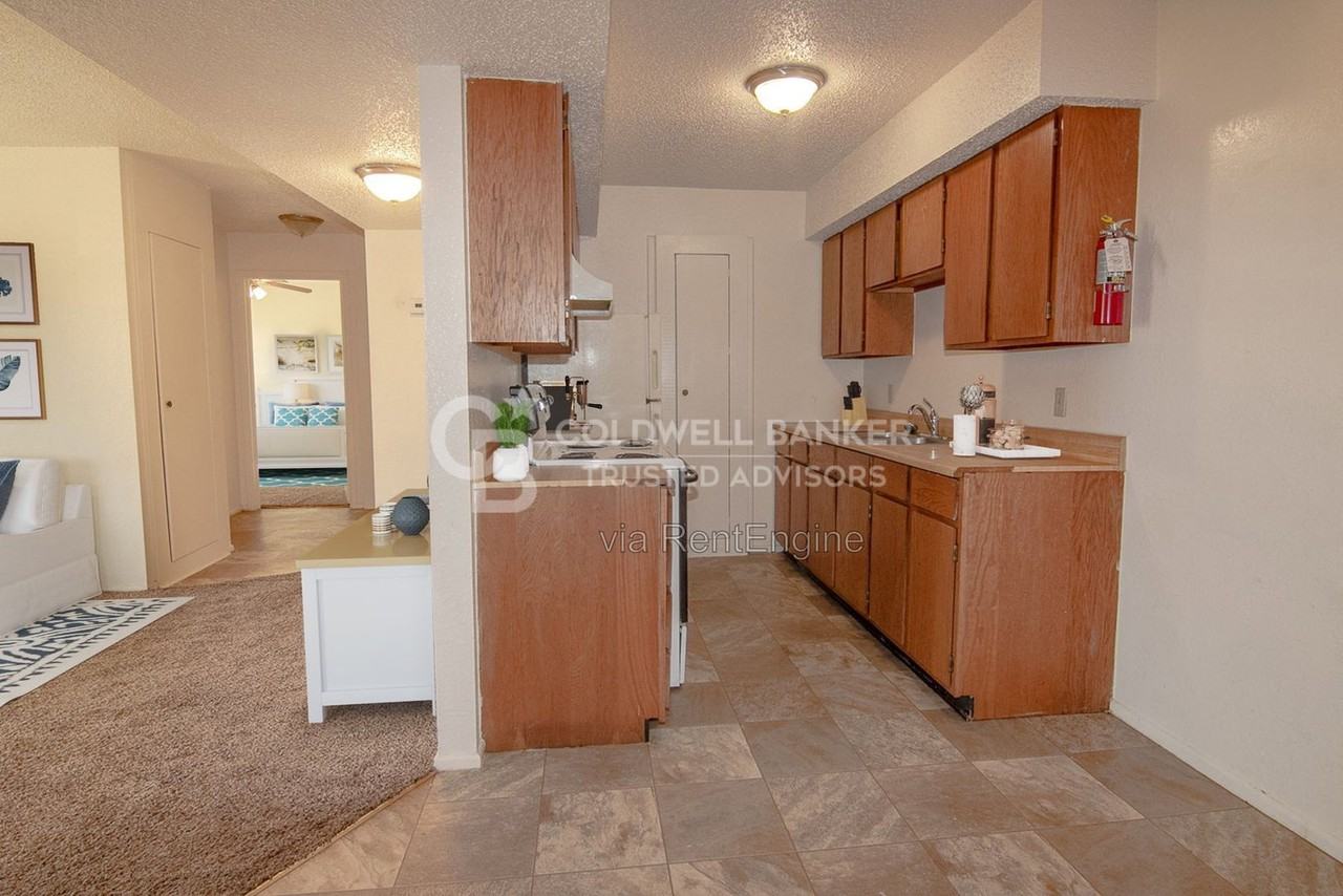 101 Teakwood Dr #103O - Photo 7 of 9