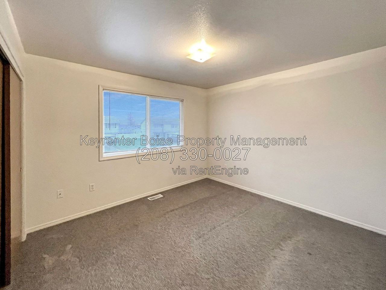 252 E Elbridge St - Photo 5 of 13