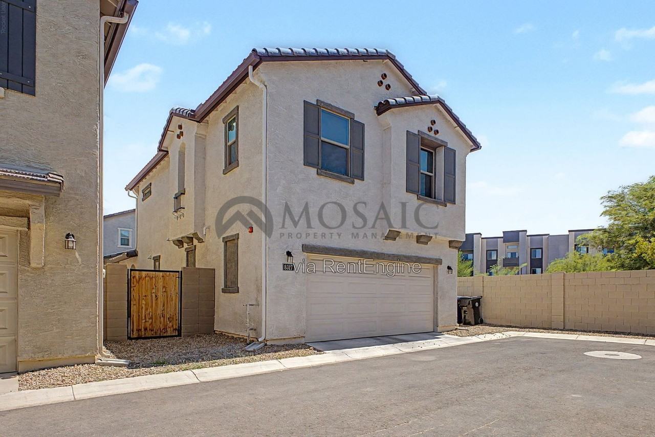 8317 E Impala Ave - Photo 4 of 38