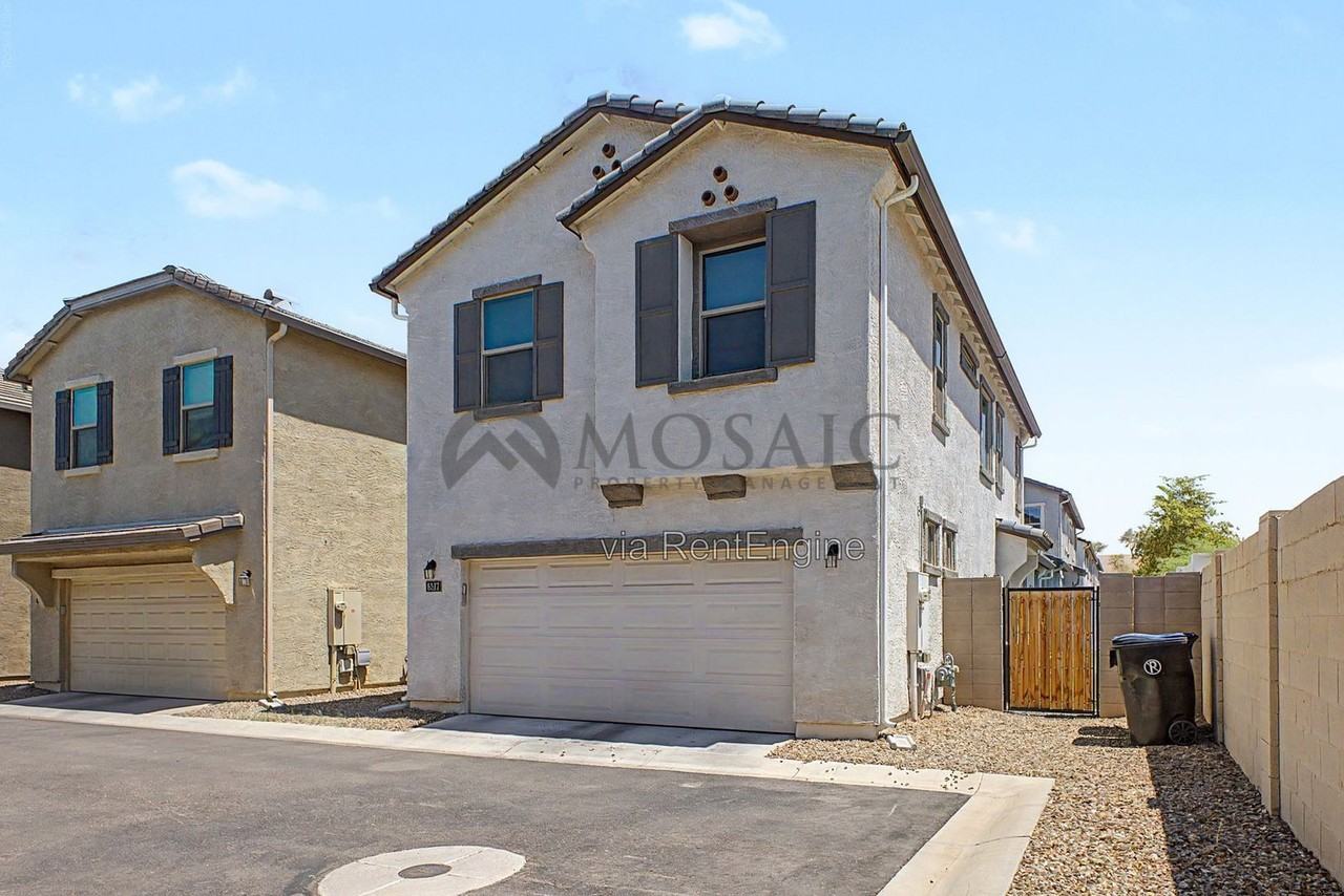 8317 E Impala Ave - Photo 6 of 38
