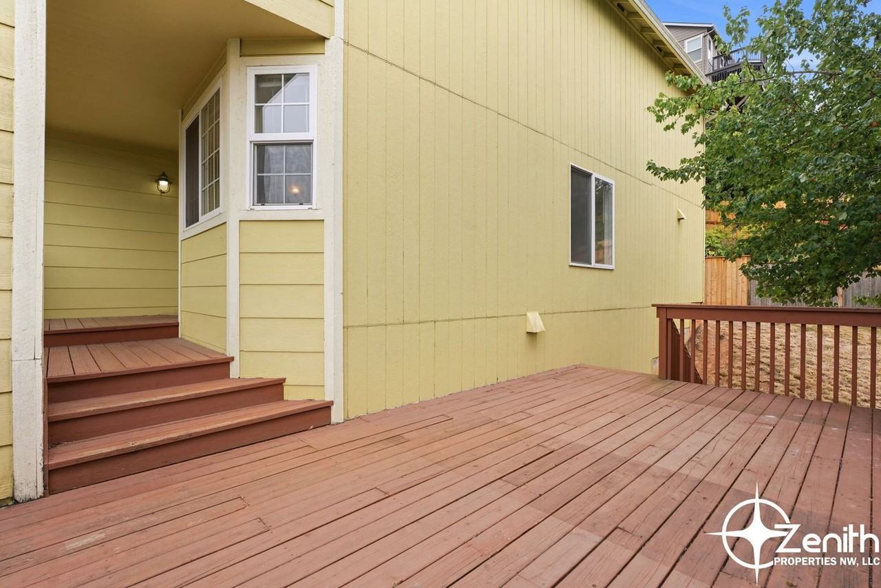 2344 Nw 29th Ave - Photo 2 of 50