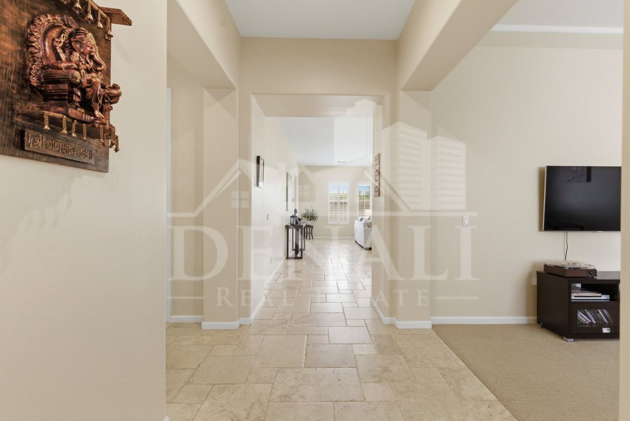 1159 W Tonto Pl - Photo 5 of 31