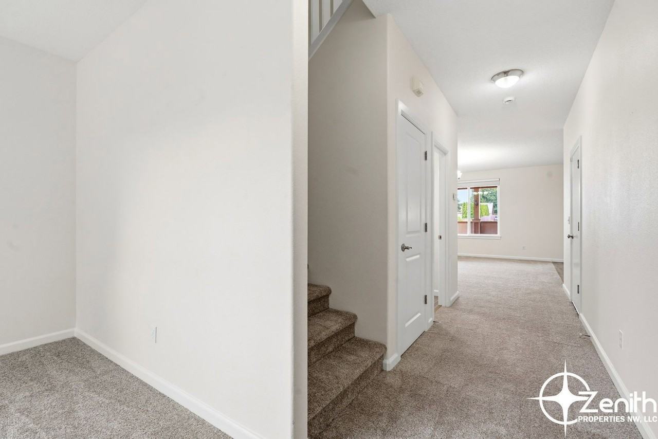 3519 Ne 41st Way - Photo 4 of 32