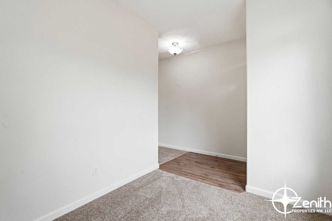 3519 Ne 41st Way - Photo 5 of 32